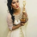 Poonam Dubey Honoured With Best Supporting Actress Award At Screen & Stage Bhojpuri Award