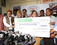Legendary Music Director Khayyam Saheb donated Rs. 1.5 lakh to FWICE for Cine Workers’ Welfare