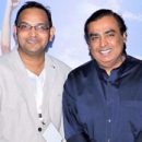 Sachin Tendulkar, Mukesh Ambani, Akshay Kumar, Kangana Ranaut, Amit Shah at Mahaveer Jain host’s a special screening of film – Chalo Jeete Hain