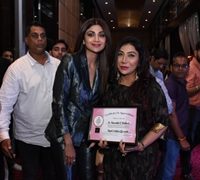 Actress Neha Dhupia Fecilitated Life Coach Dr Naavnidhi K Wadhwa With Times Power Women Awards For The Year 2019