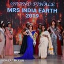 A Walk Of Glamour On Stage with Mrs India Earth 2019