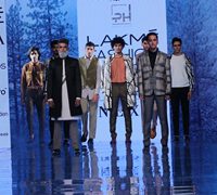 Label Pearl and Hariom Dazzles at a Fashion Week