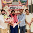VKDL Group Chairman V. K. Dubey Honoured At ‘Sirf Pratapgarh Parivar’ Core Committee Meeting
